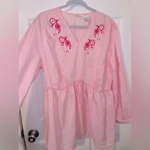 New Pink coquette flower stitched CW Classics Peplum Blouse